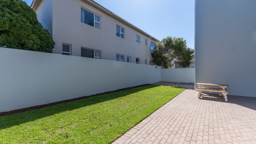 5 Bedroom Property for Sale in Calypso Beach Western Cape